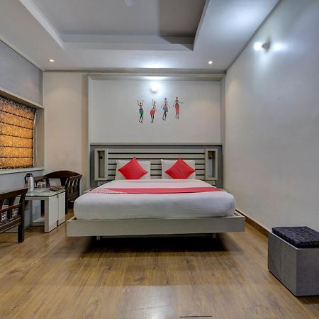 Oyo 1545 Hotel Shivani International أحمد أباد المظهر الخارجي الصورة