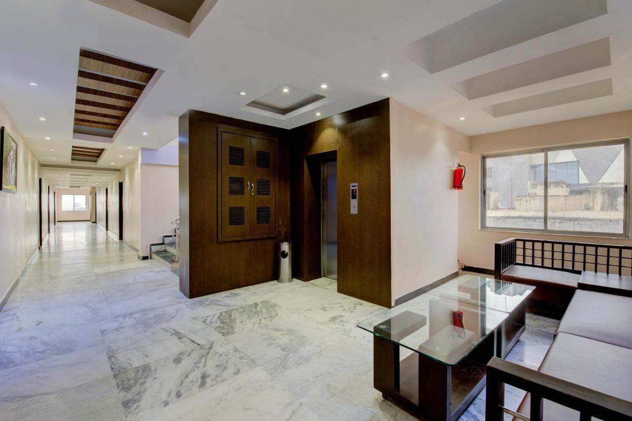 Oyo 1545 Hotel Shivani International أحمد أباد المظهر الخارجي الصورة