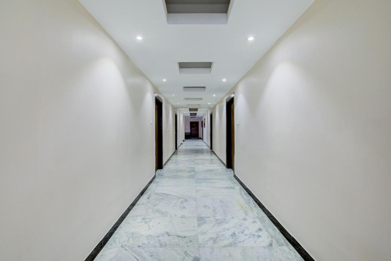 Oyo 1545 Hotel Shivani International أحمد أباد المظهر الخارجي الصورة