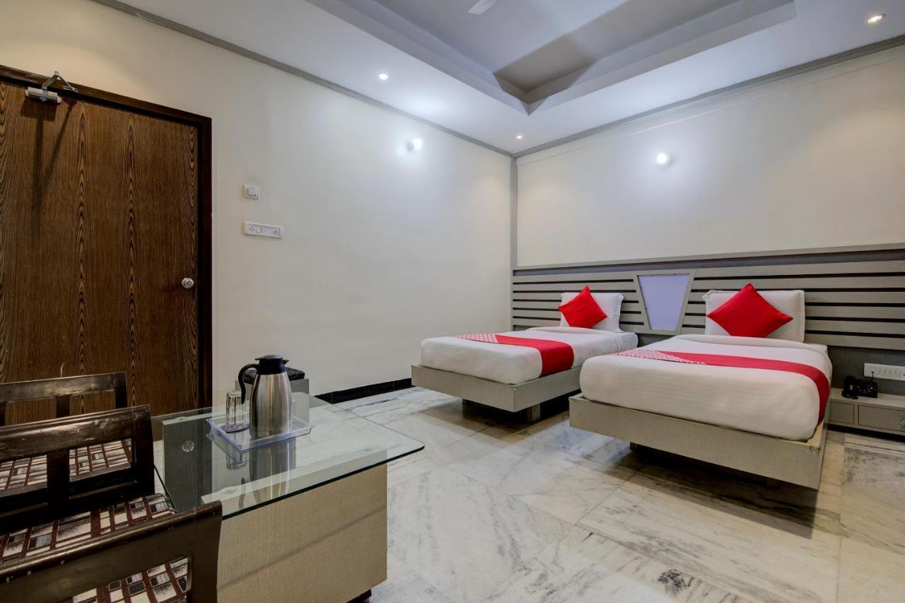 Oyo 1545 Hotel Shivani International أحمد أباد المظهر الخارجي الصورة