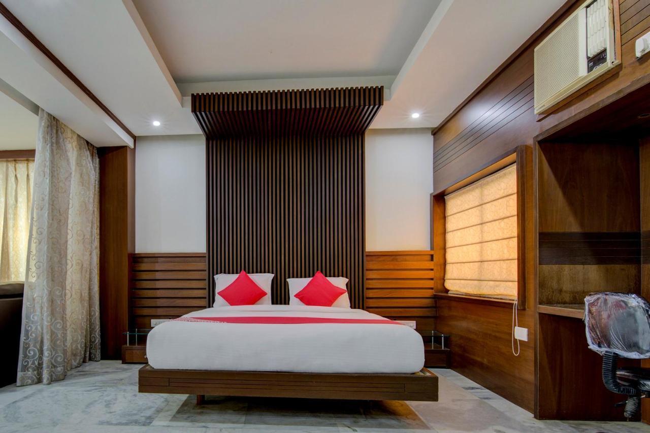 Oyo 1545 Hotel Shivani International أحمد أباد المظهر الخارجي الصورة