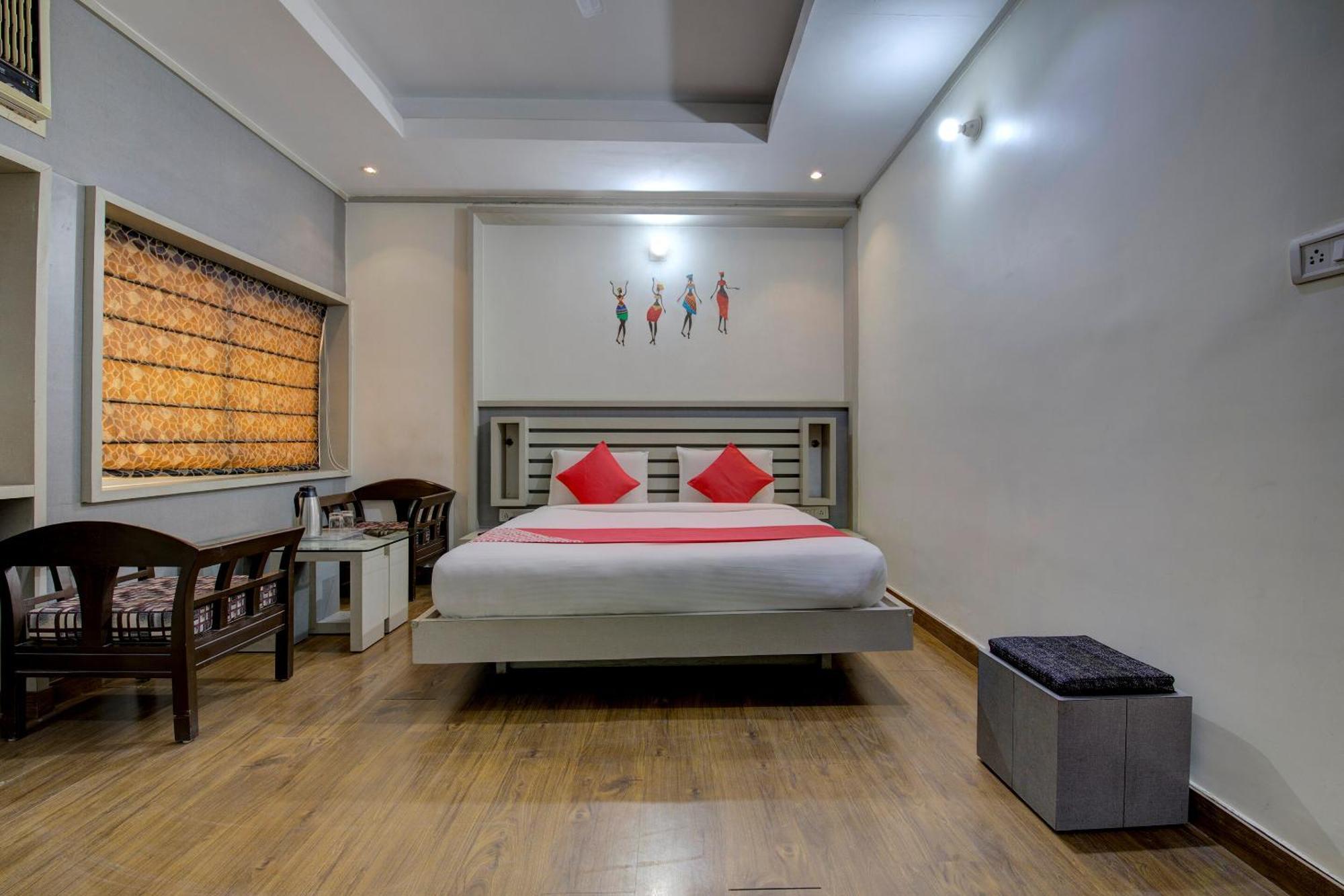 Oyo 1545 Hotel Shivani International أحمد أباد المظهر الخارجي الصورة
