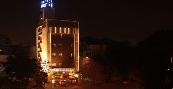 Oyo 1545 Hotel Shivani International أحمد أباد المظهر الخارجي الصورة